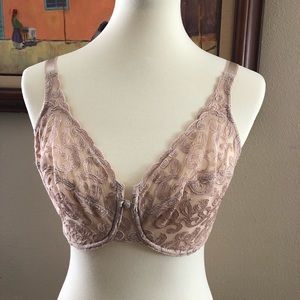Wacoal Underwire-Arabesque color Bra 32DDD